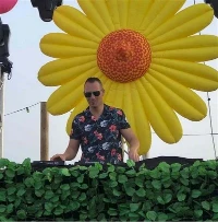 Aufblasbare Hängeblume